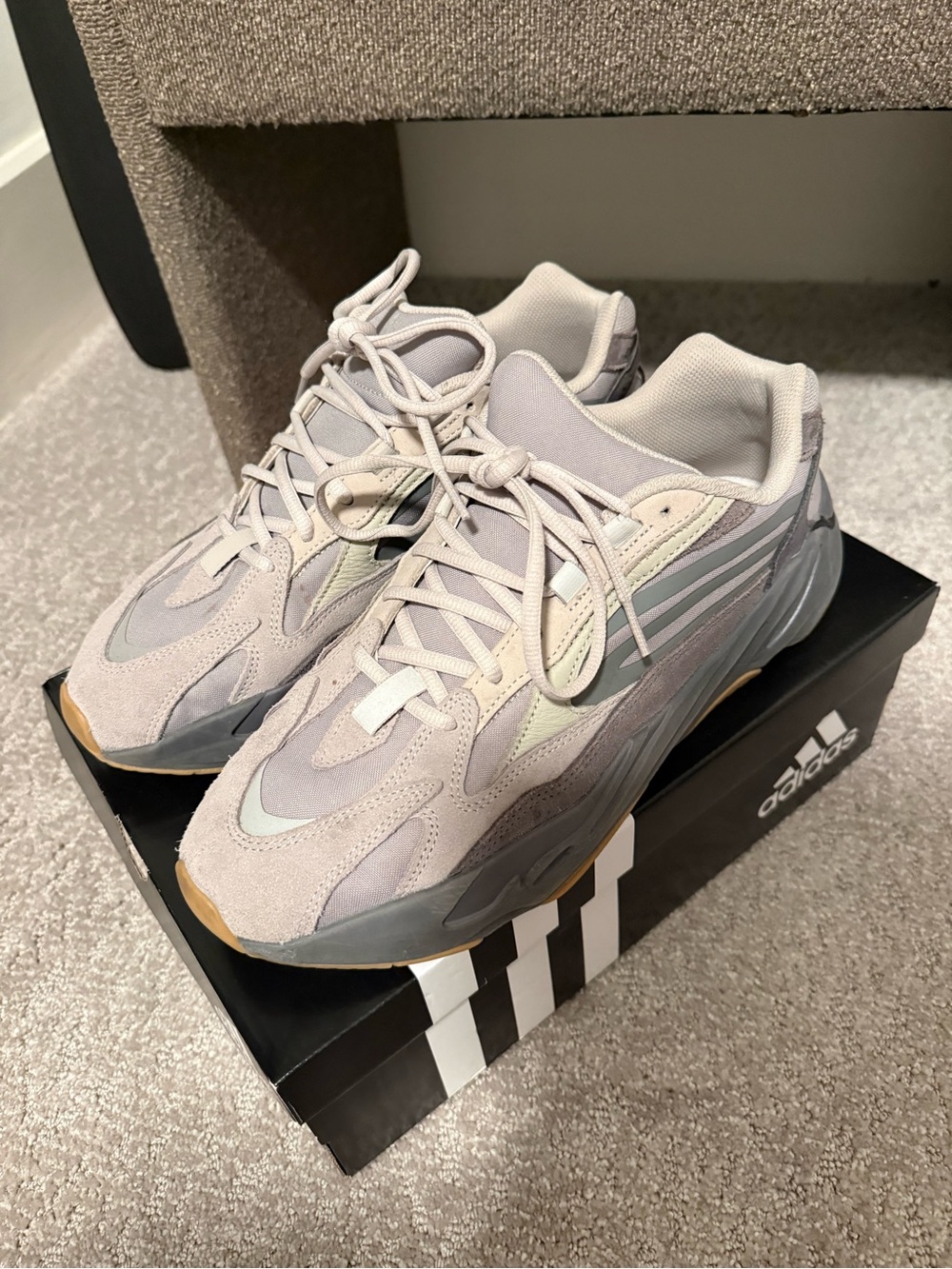 Adidas Yeezy Boost 700 V2 Sz 11.5